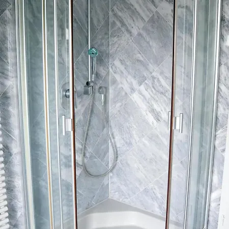 Modernisierte Mit Balkon * Schuby